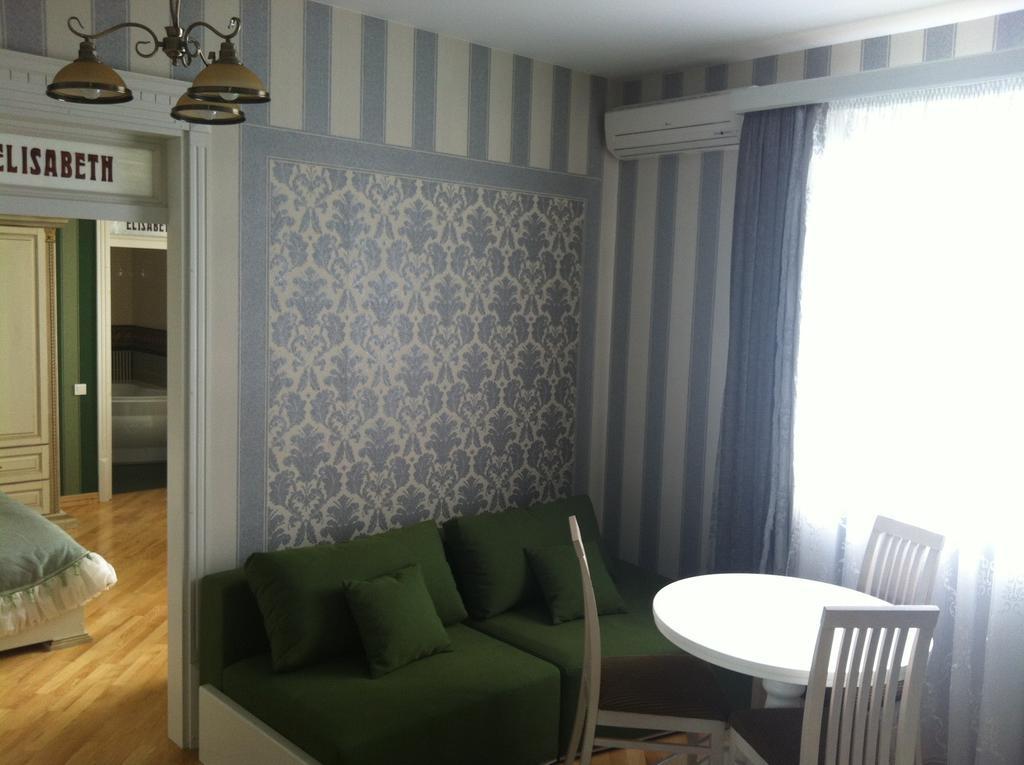 Fontush Boutique Hotel Ivano-Frankivsk Chambre photo
