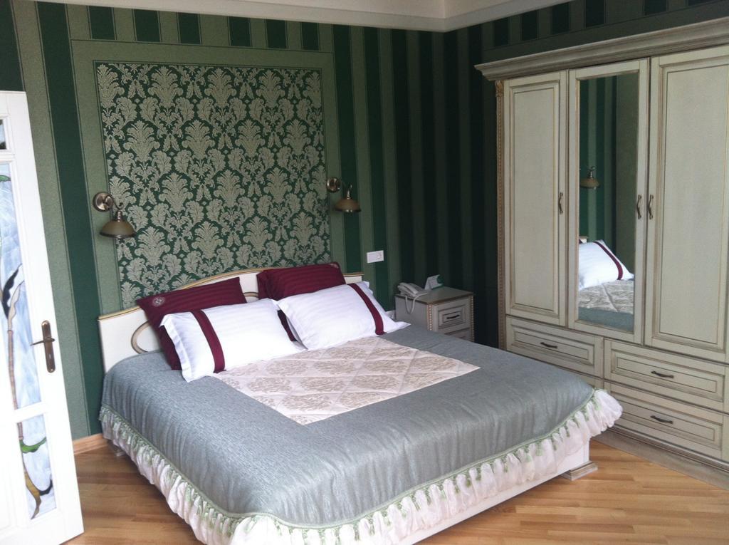 Fontush Boutique Hotel Ivano-Frankivsk Chambre photo