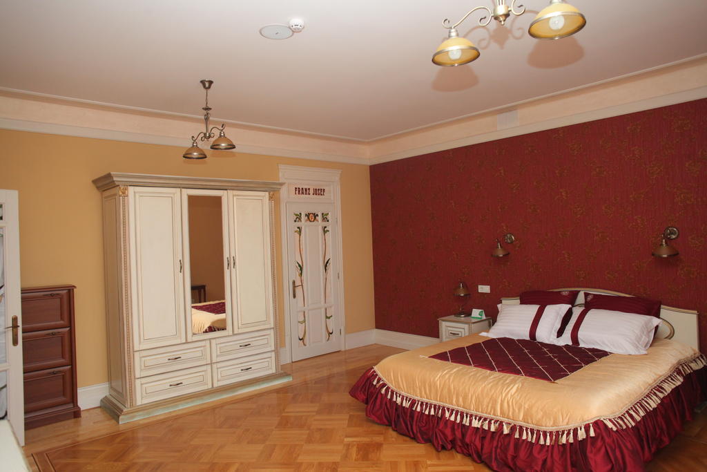 Fontush Boutique Hotel Ivano-Frankivsk Chambre photo